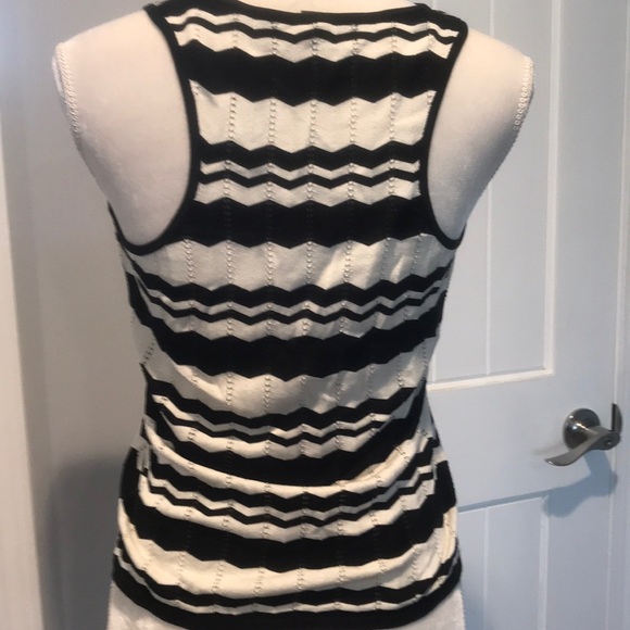 ⬇️August Silk Sweater - Small Medium - Picture 2 of 6